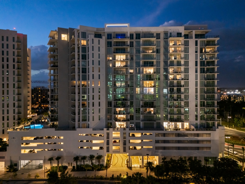 Residence 1009 at BAYSO Sarasota Waterfront Luxury Condo in The Quay - Sarasota luxury real estate