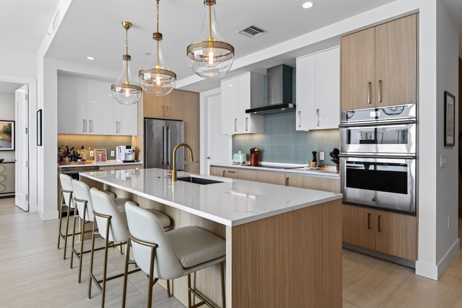 Residence 1009 at BAYSO Sarasota Waterfront Luxury Condo in The Quay - Sarasota luxury real estate
