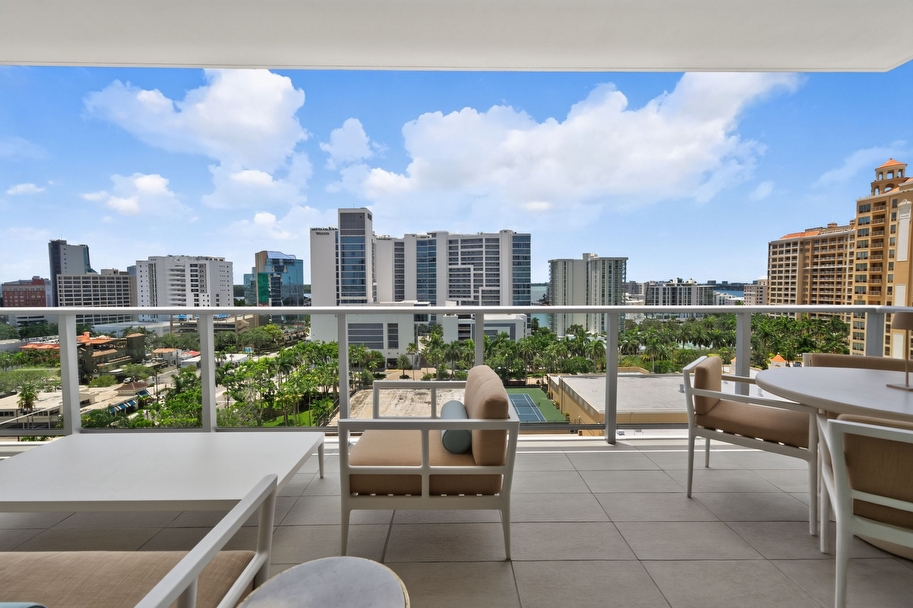 Residence 1009 at BAYSO Sarasota Waterfront Luxury Condo in The Quay - Sarasota luxury real estate
