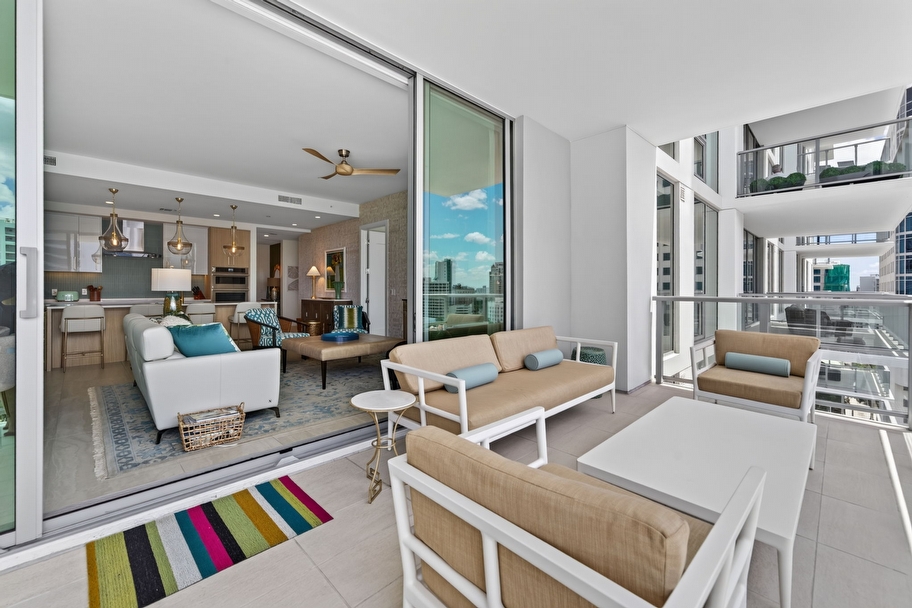 Residence 1009 at BAYSO Sarasota Waterfront Luxury Condo in The Quay - Sarasota luxury real estate