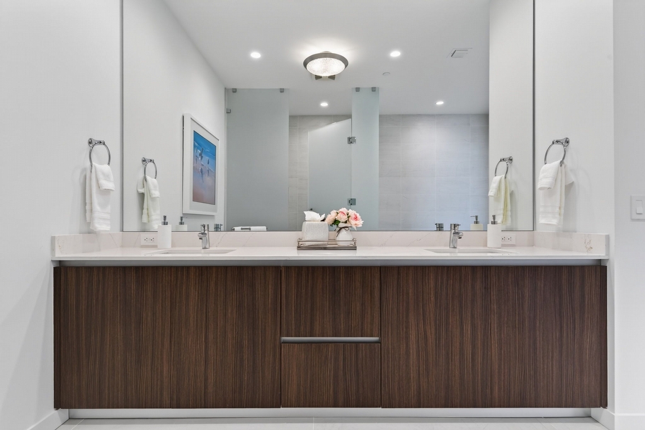Just Listed Rare BAYSO Penthouse Residence 1903 - Sarasota luxury real estate
