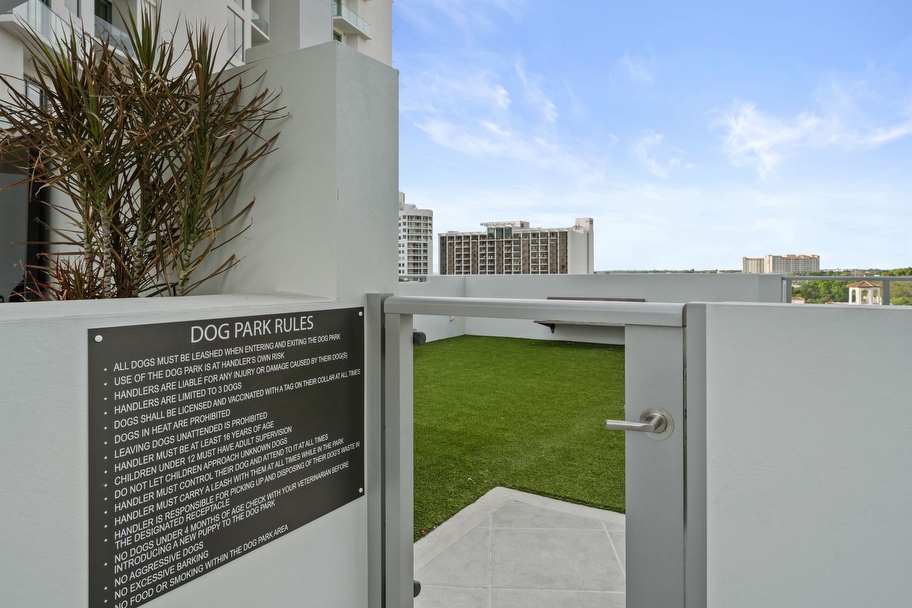 Residence 1009 at BAYSO Sarasota Waterfront Luxury Condo in The Quay - Sarasota luxury real estate