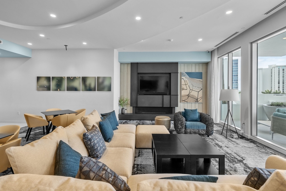 Residence 1009 at BAYSO Sarasota Waterfront Luxury Condo in The Quay - Sarasota luxury real estate