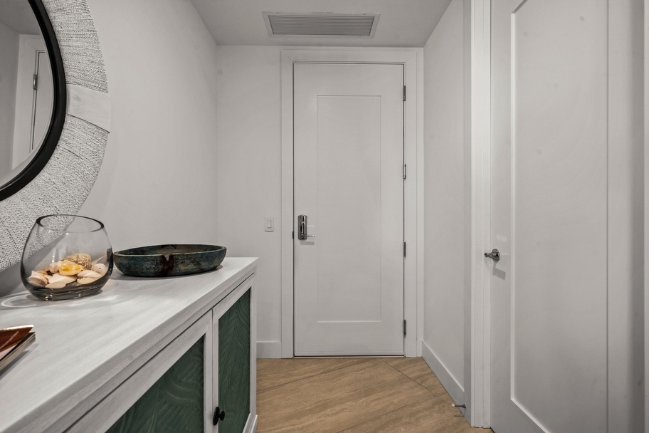 Price refined for the market today a truly exceptional opportunity for Unit 1610 at BAYSO Sarasota - Miami luxury real estate