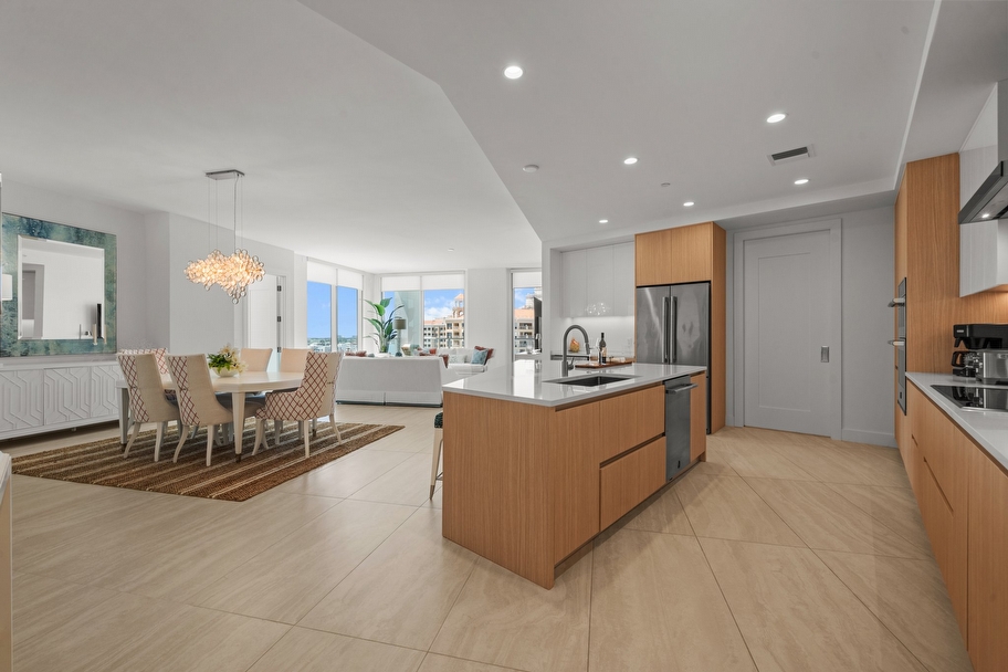 Price refined for the market today a truly exceptional opportunity for Unit 1610 at BAYSO Sarasota - Miami luxury real estate