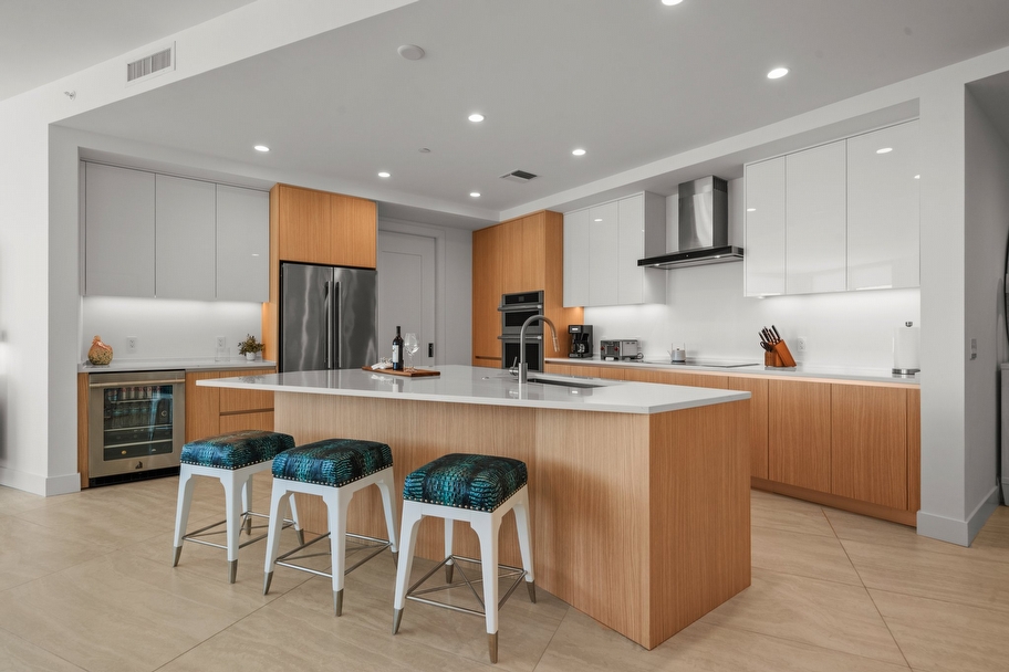 Price refined for the market today a truly exceptional opportunity for Unit 1610 at BAYSO Sarasota - Miami luxury real estate