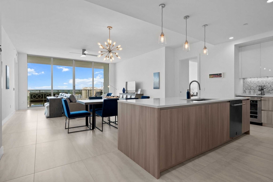 Just Listed Unit 1703 at BAYSO Sarasota | Luxury 2-Bed + Den Condo - Sarasota luxury real estate