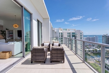 Just Listed Rare BAYSO Penthouse Residence 1903 thumbnail