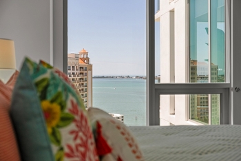 Price refined for the market today a truly exceptional opportunity for Unit 1610 at BAYSO Sarasota thumbnail