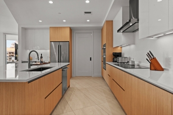 Price refined for the market today a truly exceptional opportunity for Unit 1610 at BAYSO Sarasota thumbnail