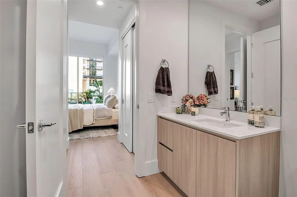 301 QUAY COMMONS UNIT 503