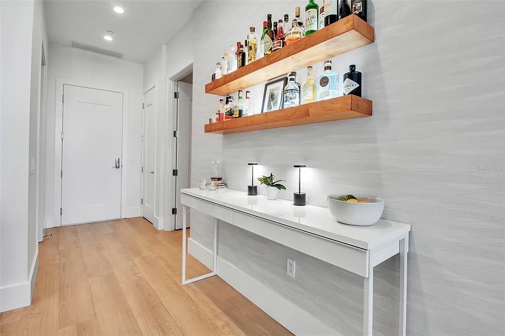 301 QUAY COMMONS UNIT 503