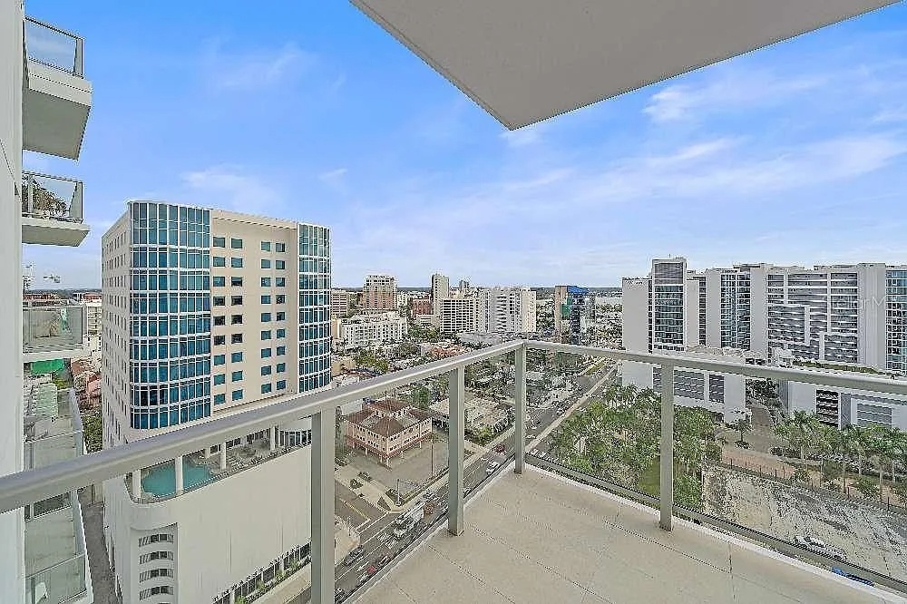 301 QUAY COMMONS UNIT 1707