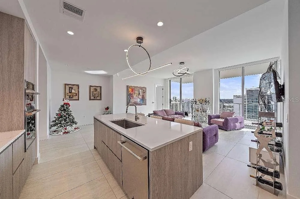 301 QUAY COMMONS UNIT 1707