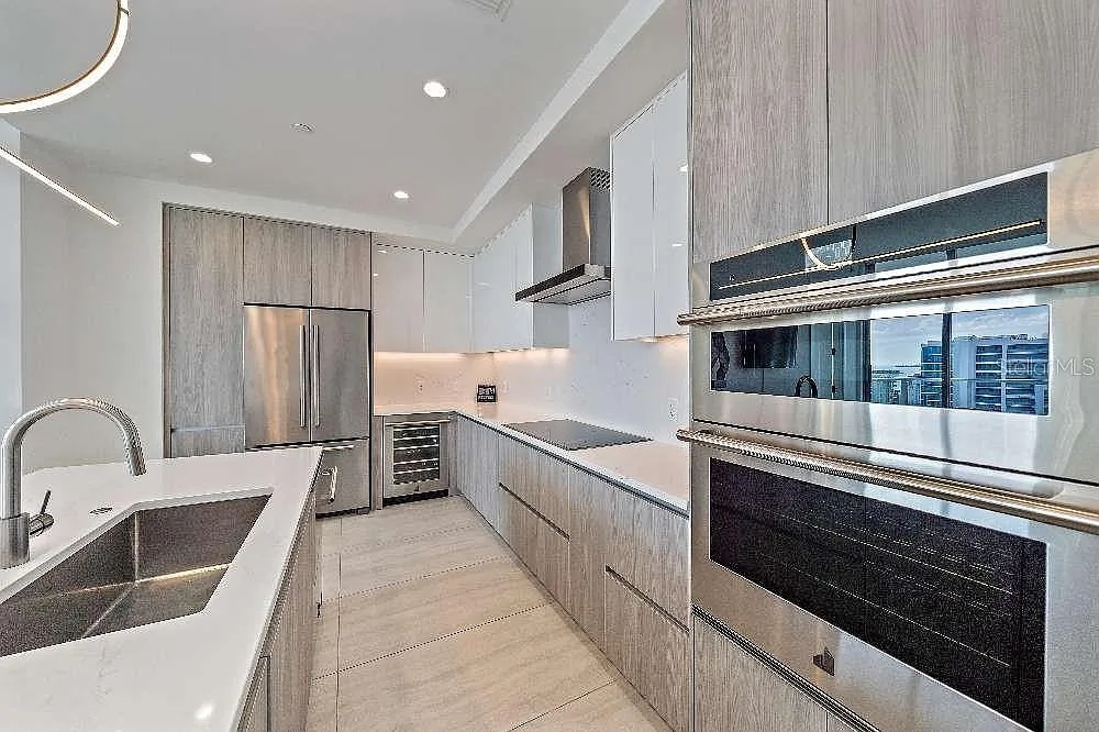 301 QUAY COMMONS UNIT 1707