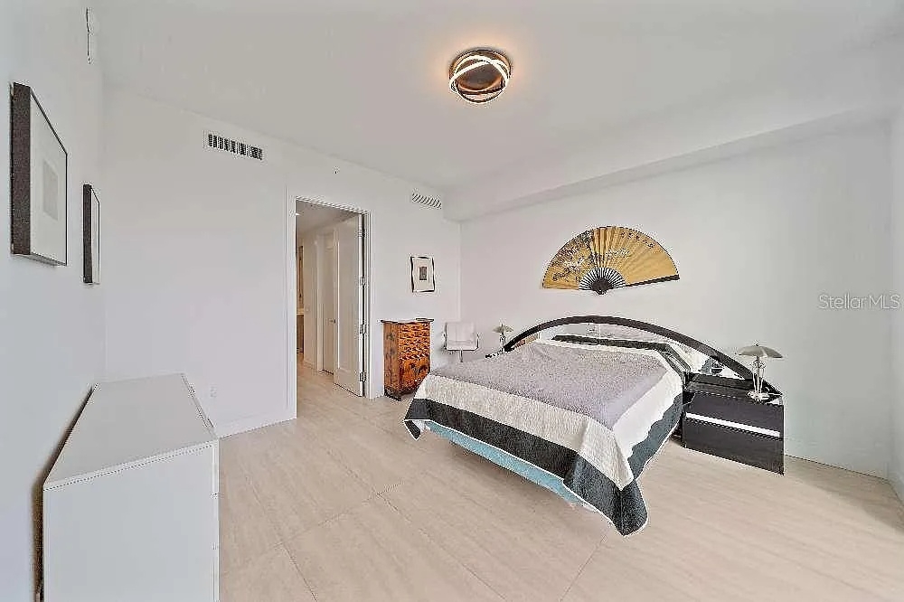 301 QUAY COMMONS UNIT 1707