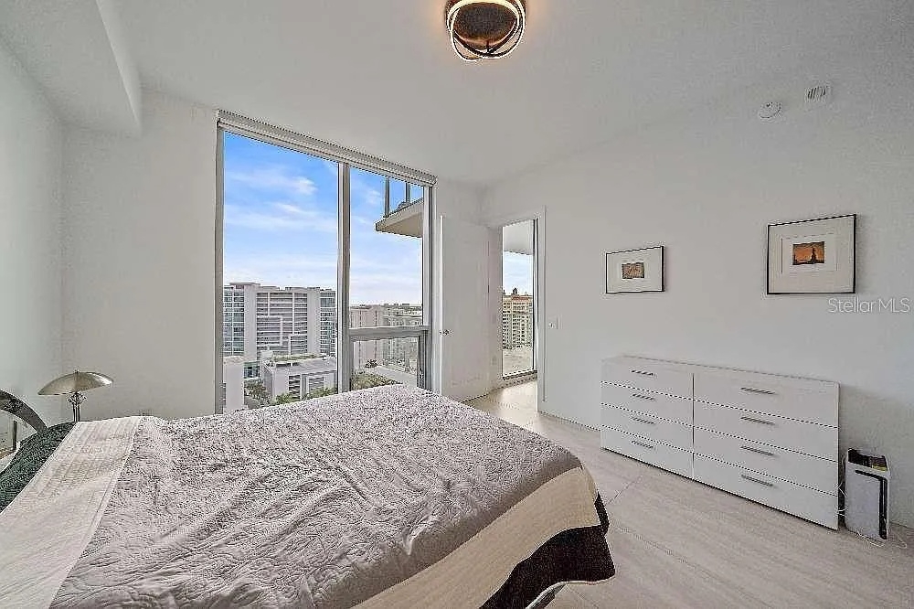 301 QUAY COMMONS UNIT 1707