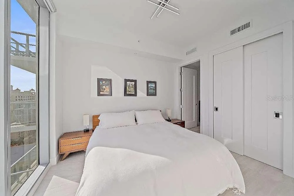 301 QUAY COMMONS UNIT 1707