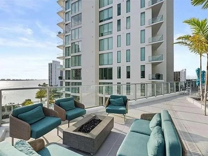 301 QUAY COMMONS UNIT 1707