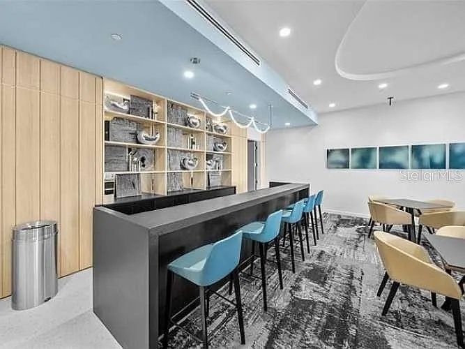 301 QUAY COMMONS UNIT 1707