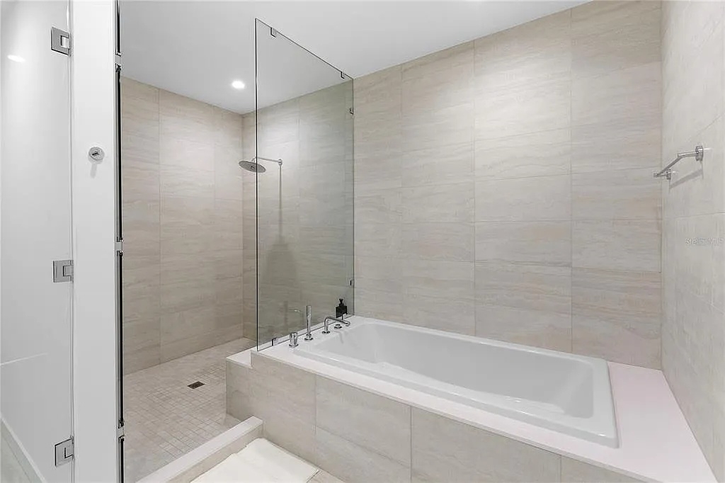 301 QUAY COMMONS UNIT 509