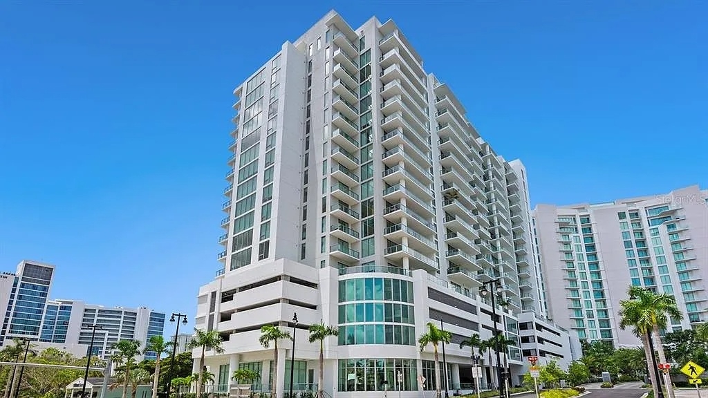 301 QUAY COMMONS UNIT 1210