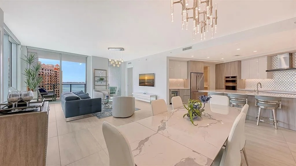 301 QUAY COMMONS UNIT 1210