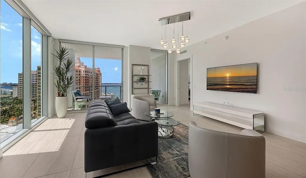 301 QUAY COMMONS UNIT 1210
