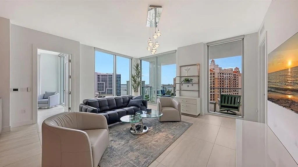 301 QUAY COMMONS UNIT 1210