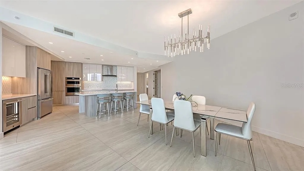 301 QUAY COMMONS UNIT 1210