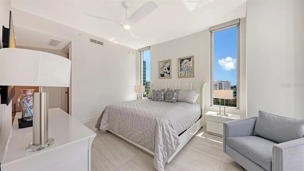 301 QUAY COMMONS UNIT 1210