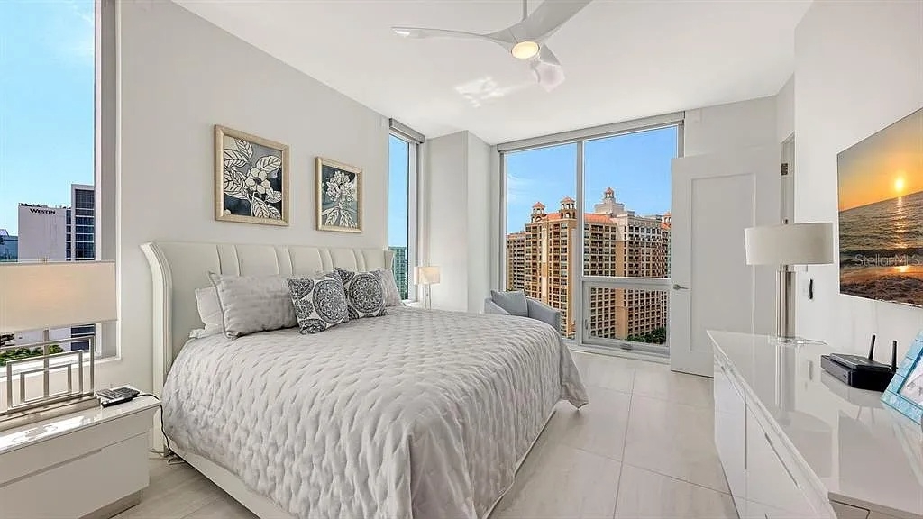 301 QUAY COMMONS UNIT 1210