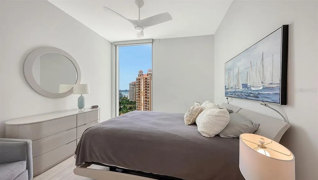 301 QUAY COMMONS UNIT 1210