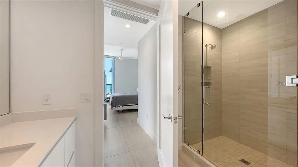 301 QUAY COMMONS UNIT 1210
