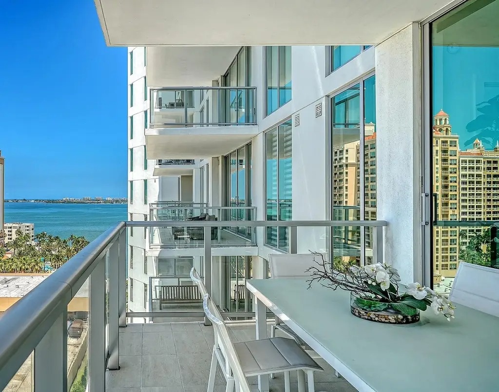 301 Quay Cmns