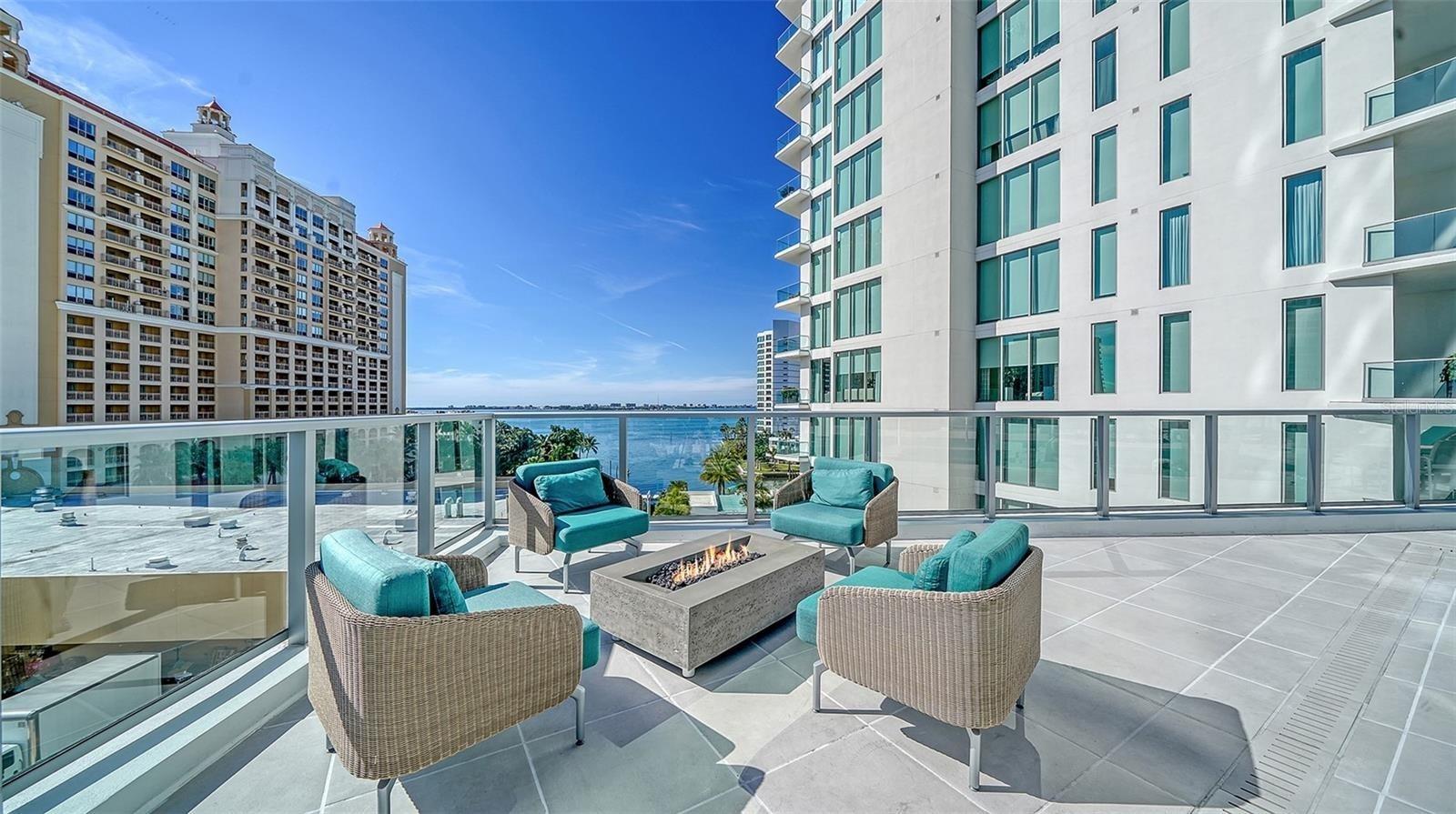 301 Quay Cmns