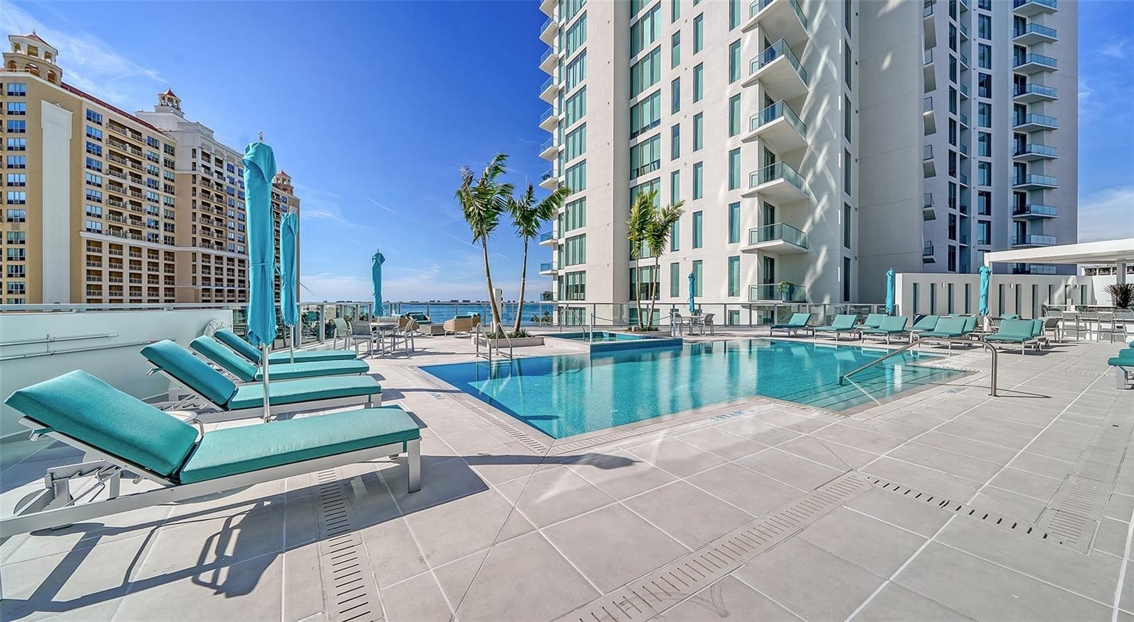 301 Quay Cmns
