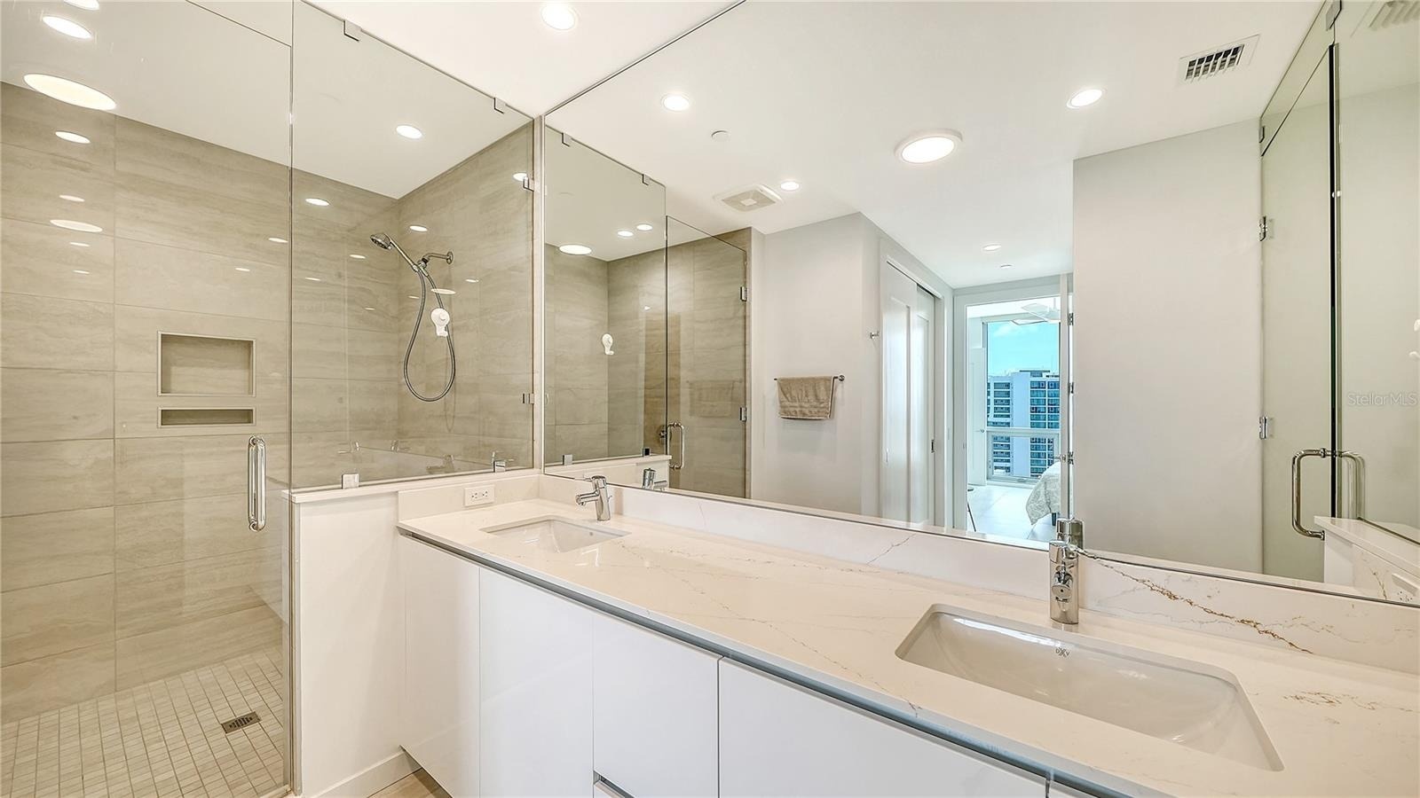 301 Quay Cmns