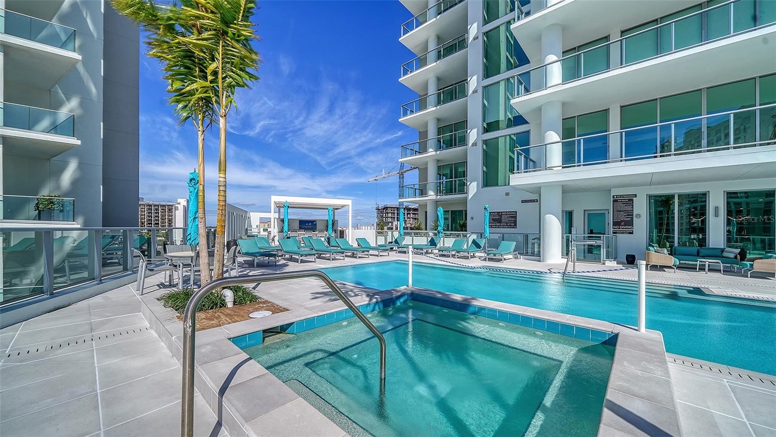 301 Quay Cmns