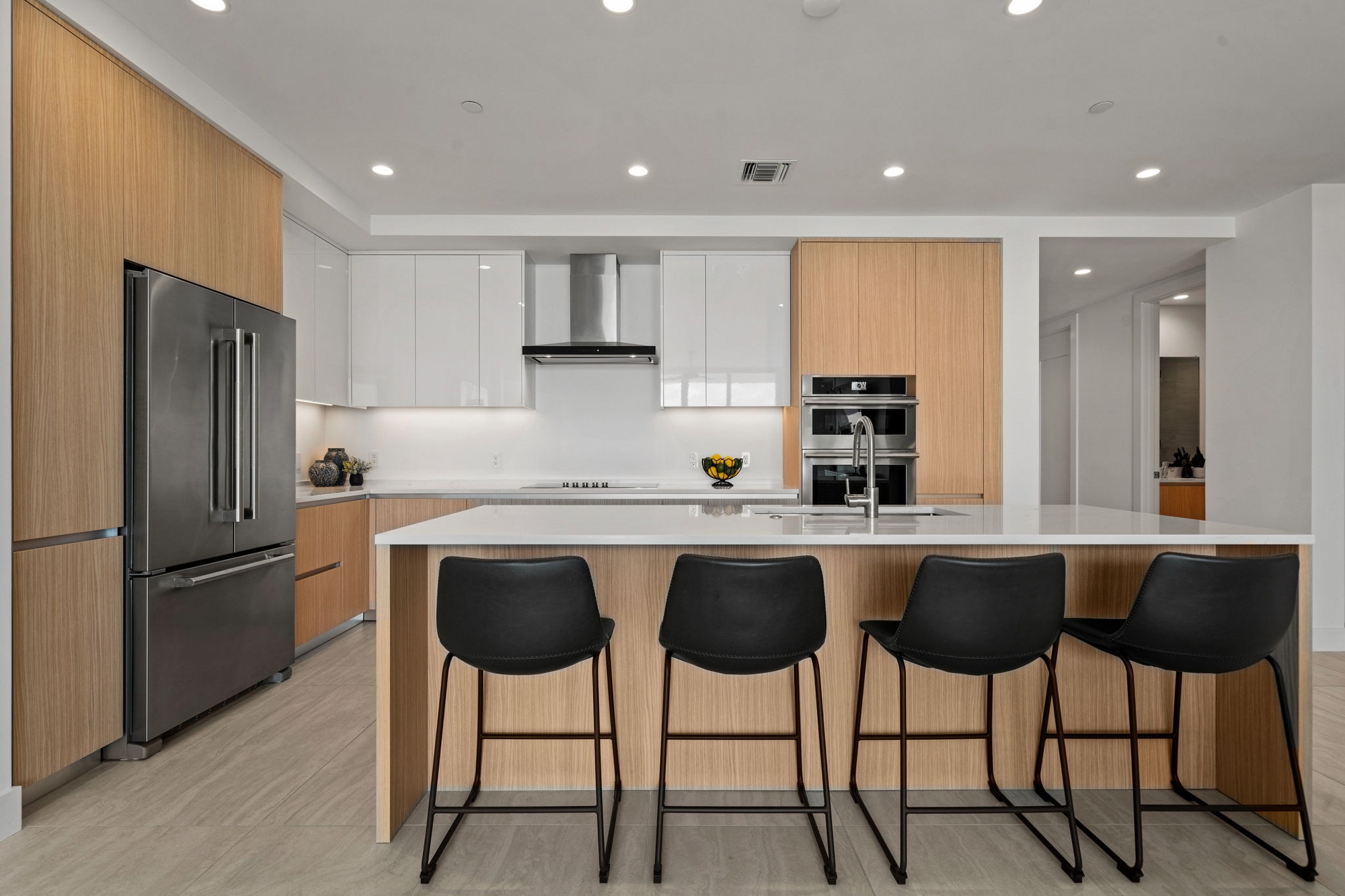 301 QUAY COMMONS UNIT 1204