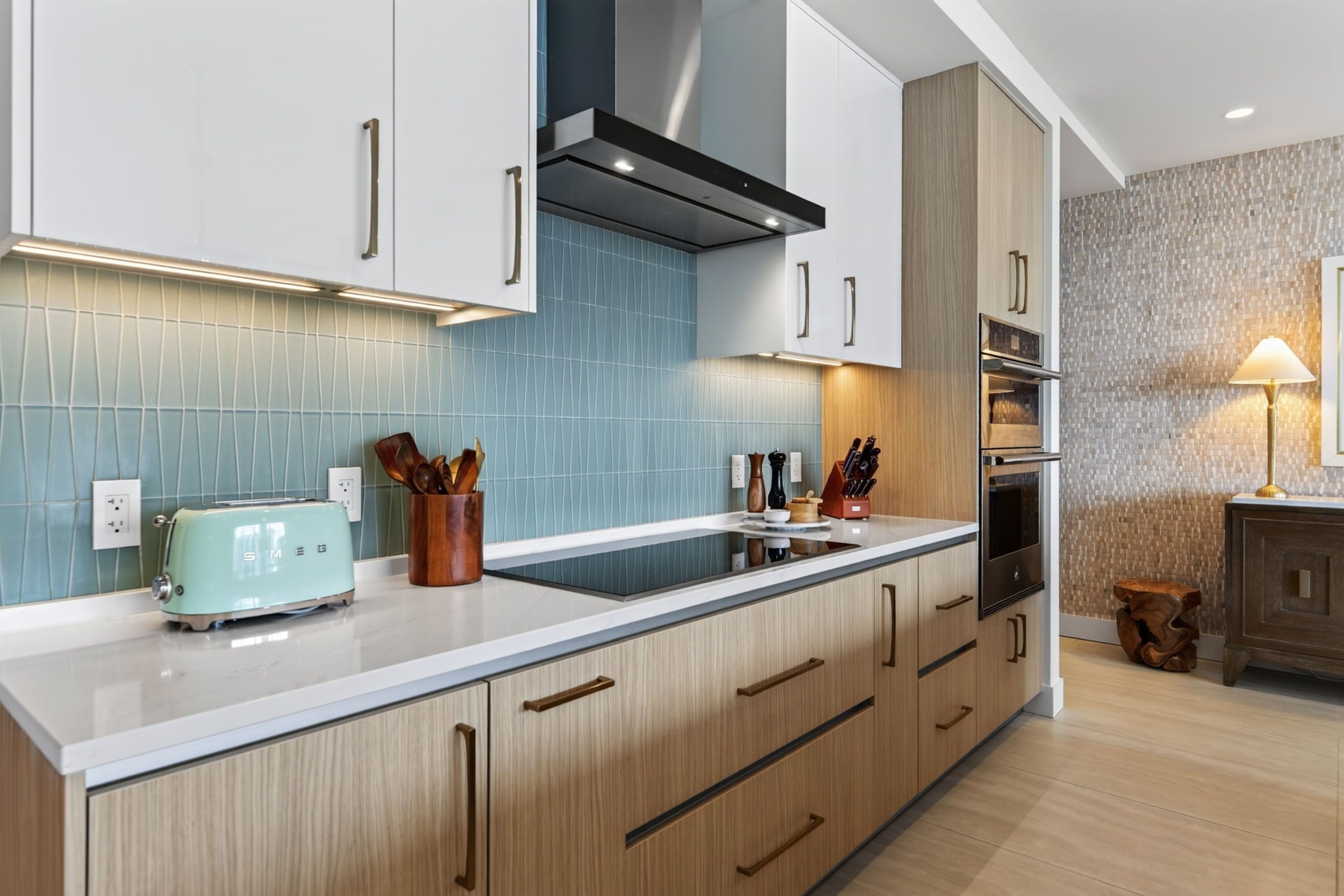 301 QUAY COMMONS UNIT 1009