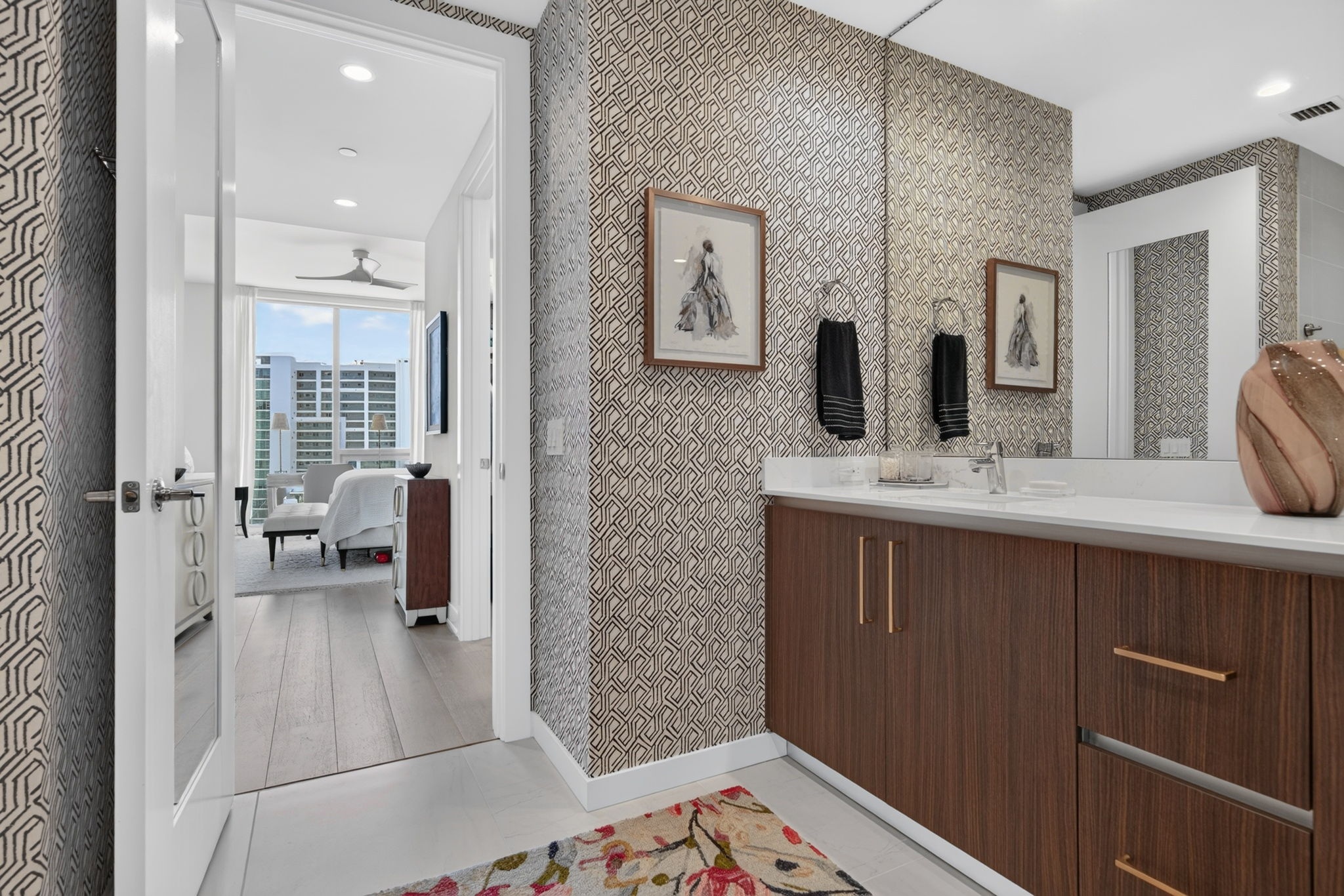 301 QUAY COMMONS UNIT 1009