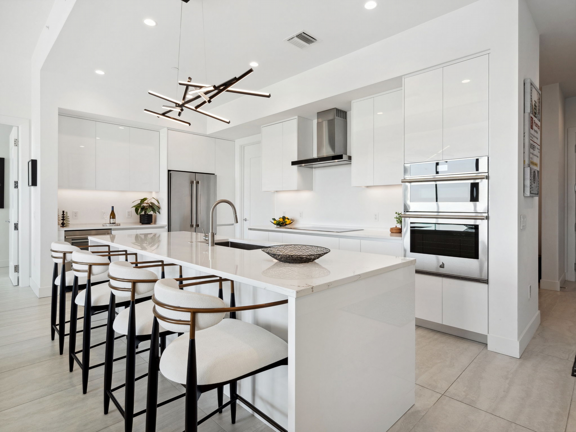 301 QUAY COMMONS UNIT 1809