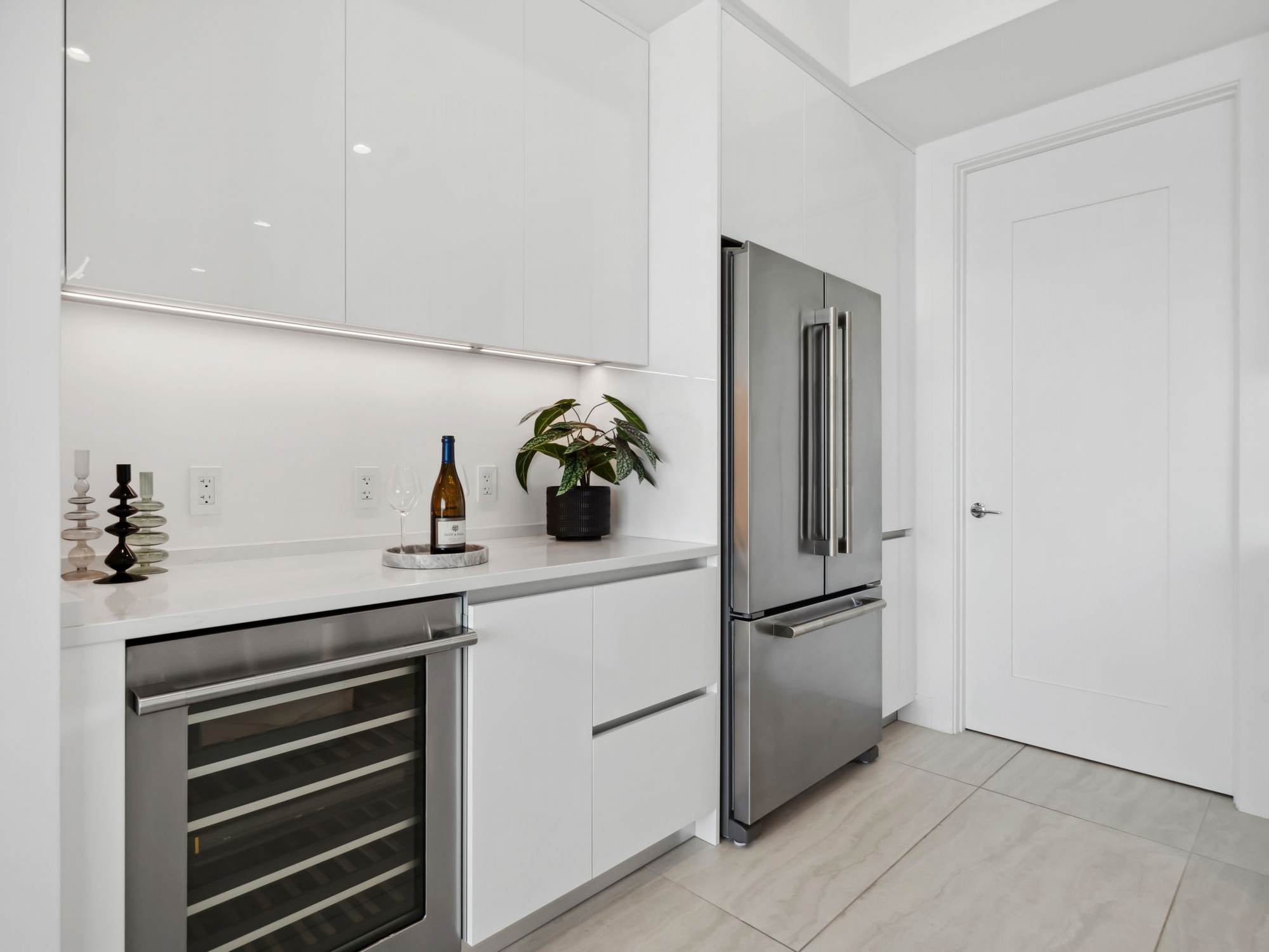 301 QUAY COMMONS UNIT 1809