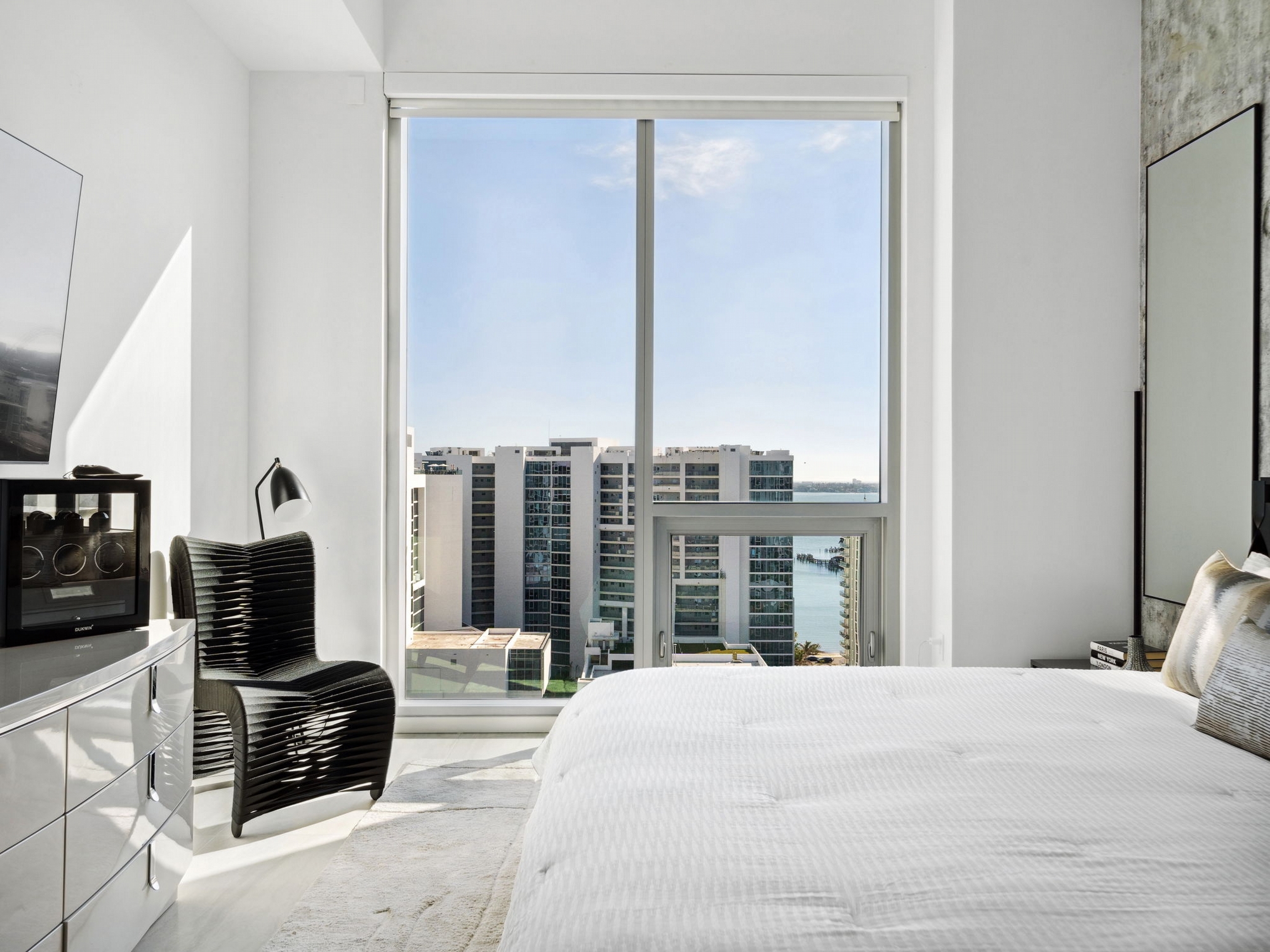 301 QUAY COMMONS UNIT 1809