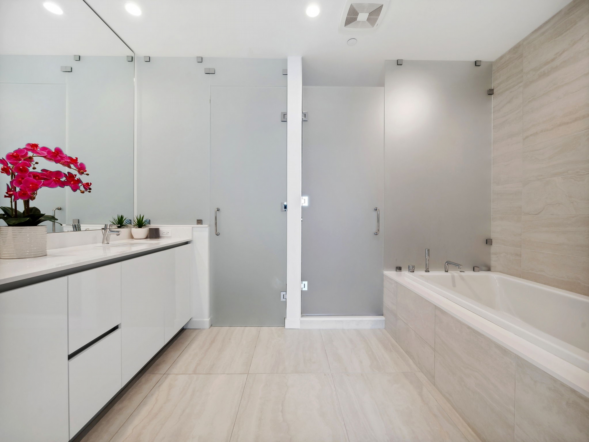 301 QUAY COMMONS UNIT 1809