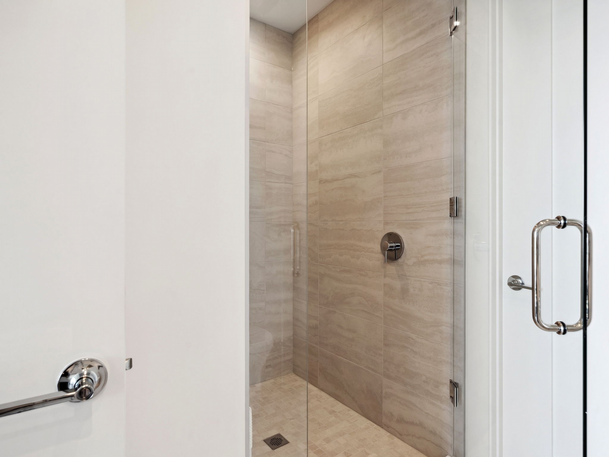 301 QUAY COMMONS UNIT 1809