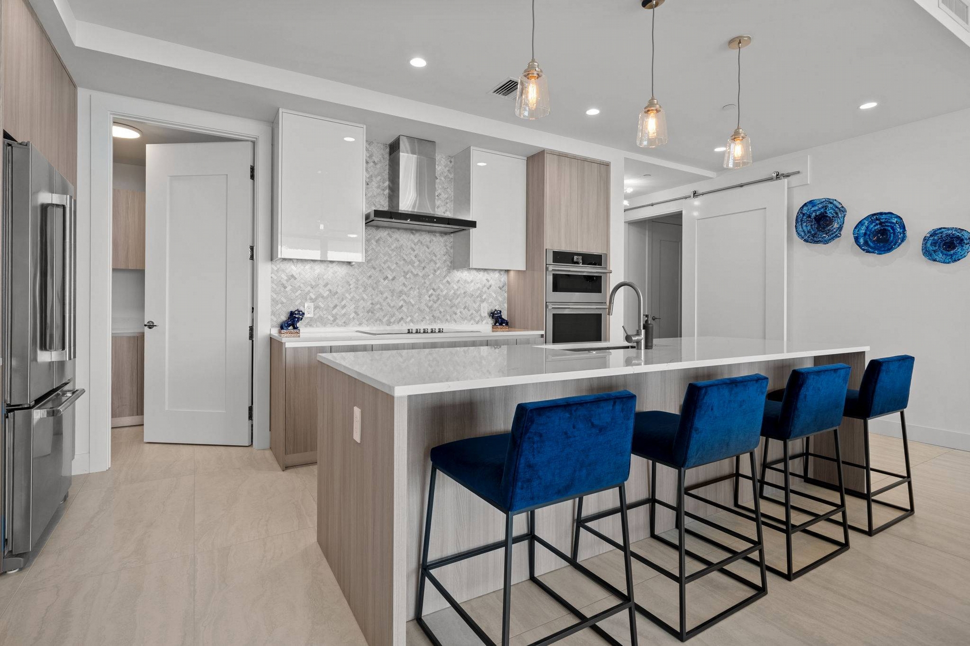 301 QUAY COMMONS UNIT 1703