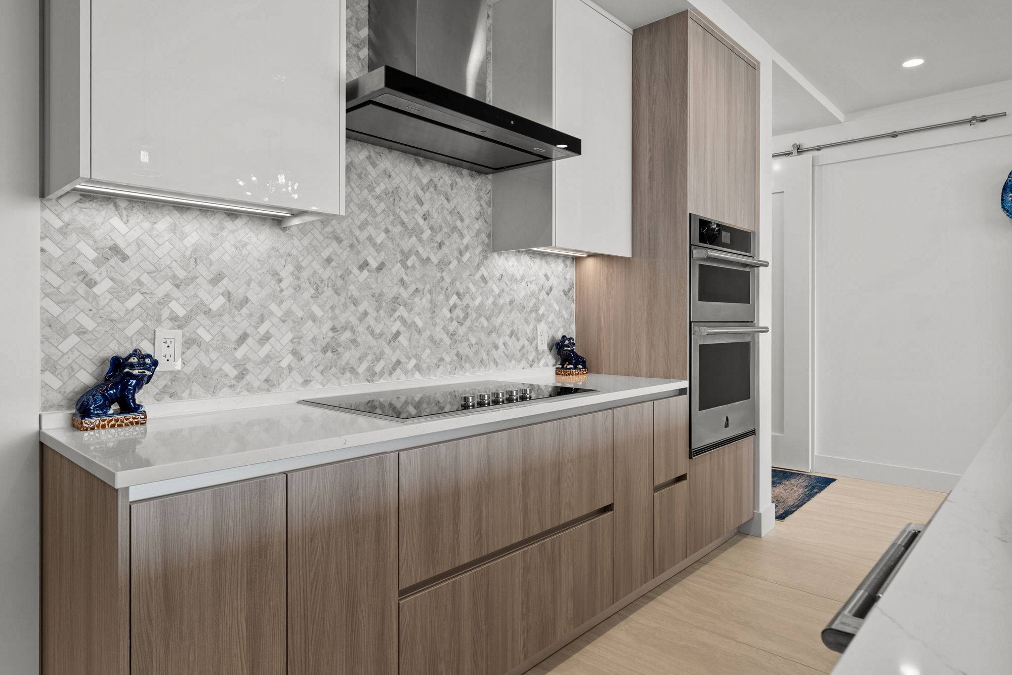 301 QUAY COMMONS UNIT 1703