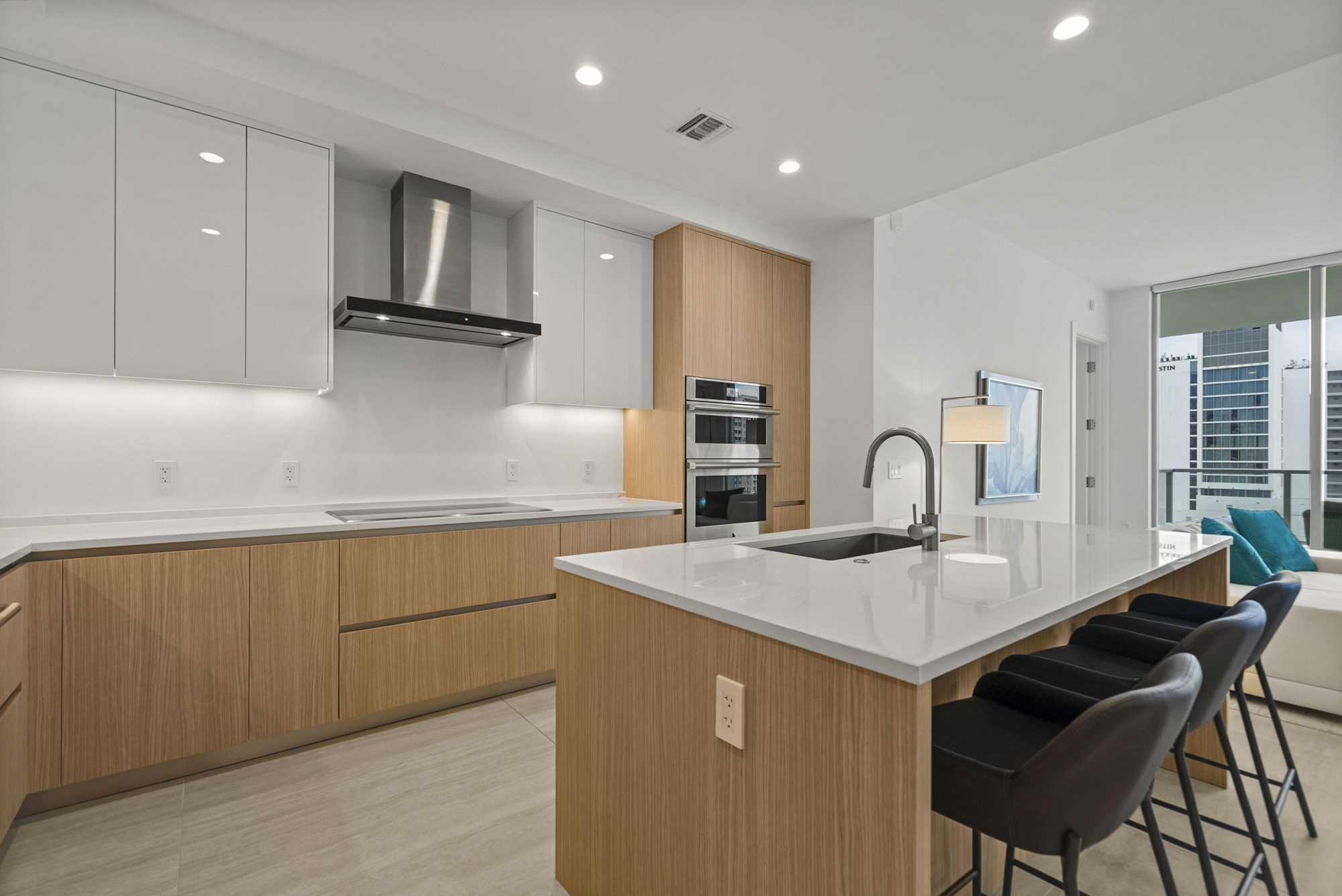 301 QUAY COMMONS UNIT 1008